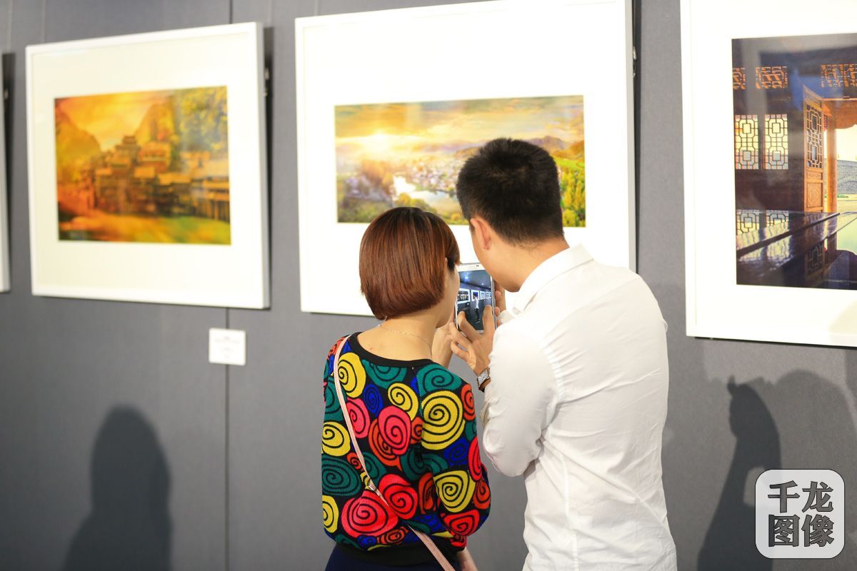 "一帶一路"歷史建筑攝影·手繪藝術(shù)展在京開幕(圖5) "一帶一路"歷史建筑攝影·手繪藝術(shù)展在京開幕(圖5)