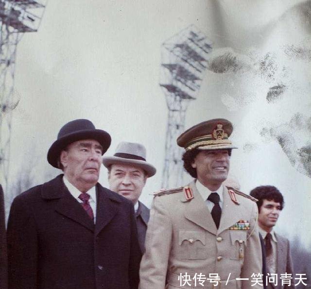 卡扎菲本可以做总统,为何执政四十多年,却仍以上校自称