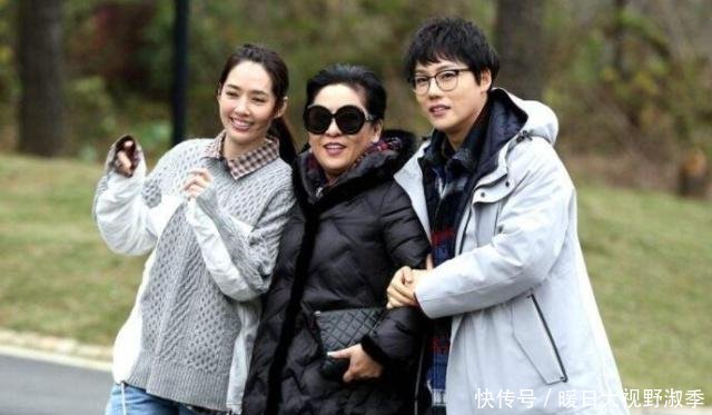 向佐与郭碧婷求婚后首互动,向佐连声道谢郭碧