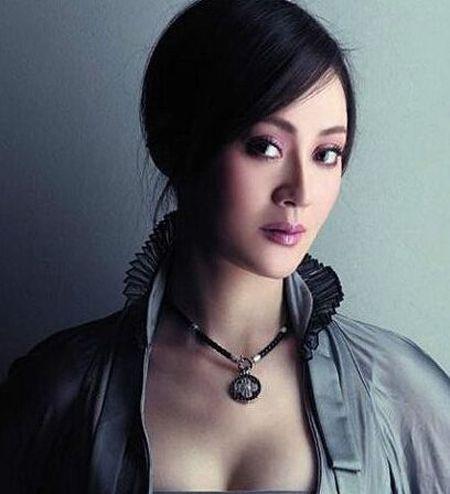 这些明星同名却不同命，歌手郭美美被她害惨，女版杨洋被迫改名