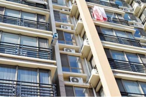 如果工人这样安装空调外机,记得给他加工钱,太