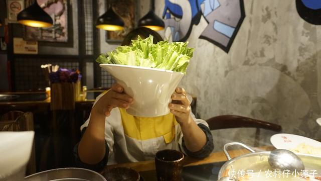 1年的农村小伙子有房有车,却一直娶不到老婆,