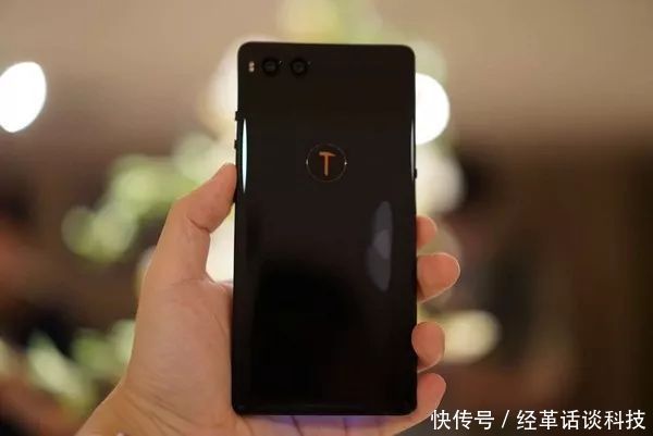 作品巡礼的·手机|坚果R1:久违锤子旗舰!