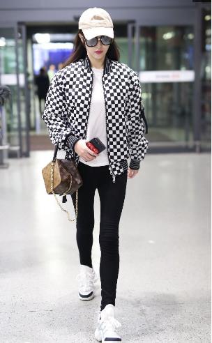 唐嫣打包的机场照