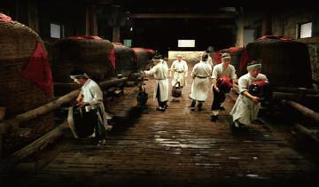 白酒储存在酒厂贮存和放在家中的有什么区别?