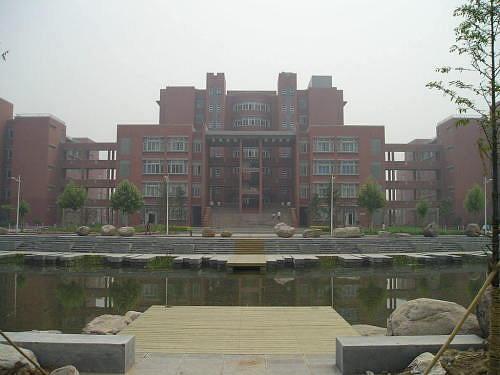 郑州大学外语学院