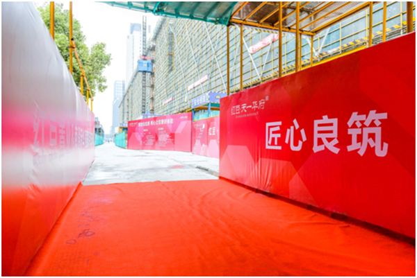 预见\"幸福\" 有种工地叫别人家的