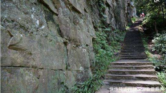 藏在悬崖峭壁的空中田园 终于找到了!