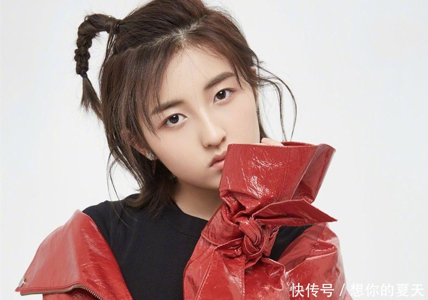 张子枫加盟《向往的生活》第三季,将与彭昱畅