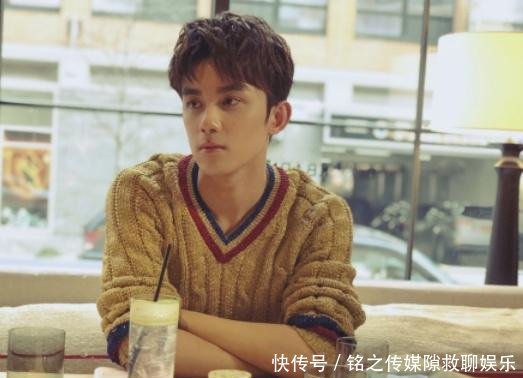 跟杨幂、邓伦合作,14岁身高近1米8,演过60多部