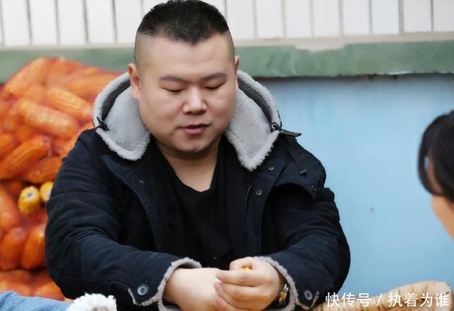 他曾当服务员被客人骂哭,他一贫如洗,娱乐圈身