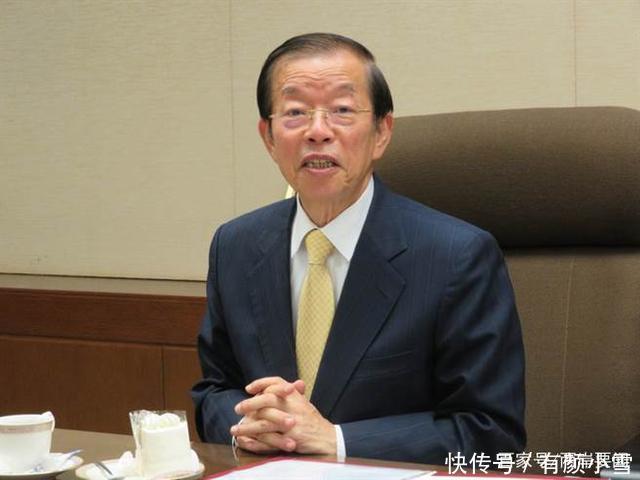 亲绿媒体大佬吴子嘉韩国瑜像一支火柴,点燃高