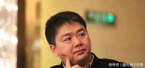 一桌喝32瓶!曝刘强东性侵当晚 女方被灌大量红