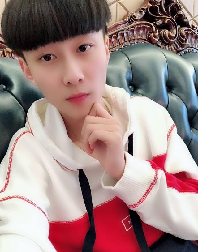 快手一哥戏弄付守东,因为粉丝少,所以一切都