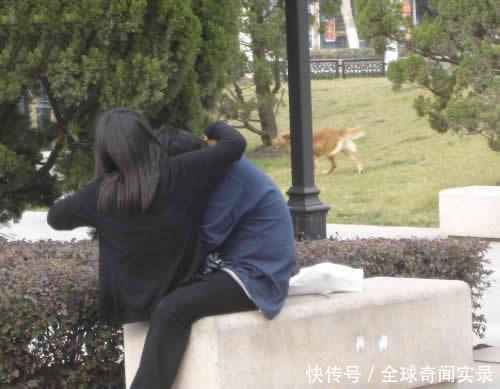 异性之间，已婚女人想“偷吃”了，就藏不住这5个动作！