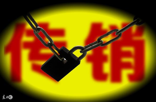 丈夫陷进鼠窝妻子要离婚,这家人该怎么过?