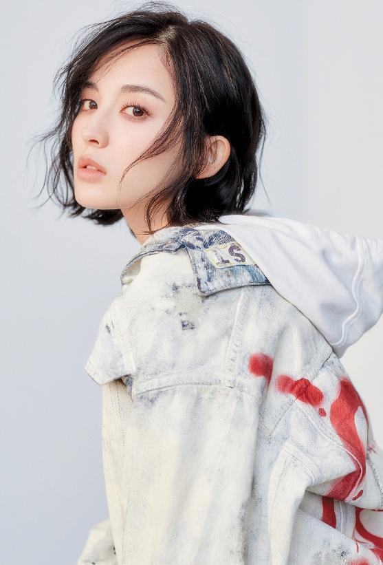 孟美岐撞脸郭采洁，郭采洁撞脸吕佳容，吕佳容撞脸古力娜扎