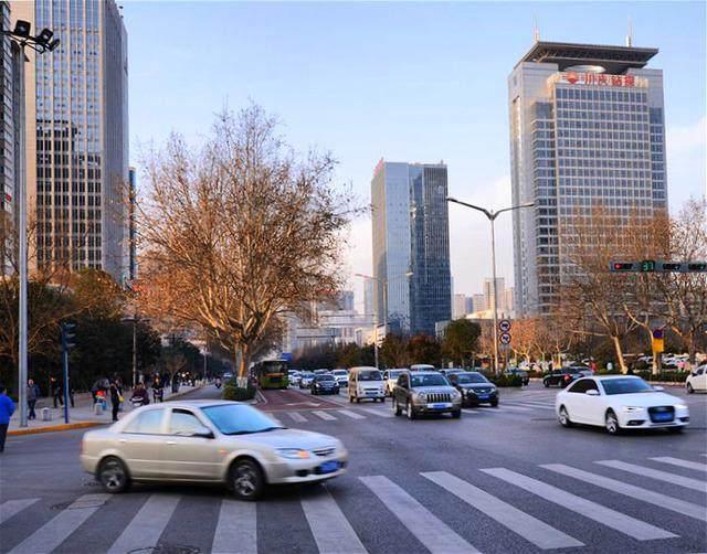 西安人口密集的地方_西安人口净流入统计图