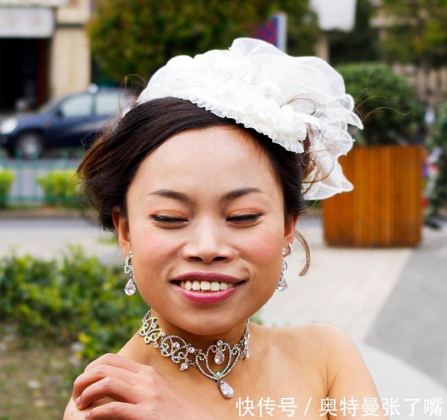 61岁许纯美不服老,如今喊话为这事复出,又一个“凤姐”走红啦