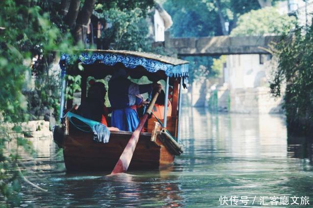 江浙沪又一网红打卡地！有轨电车穿过海棠花海，2元直达太湖