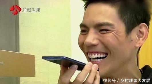 向华强豪宅尽收香港美景,向佐做好早餐要打电