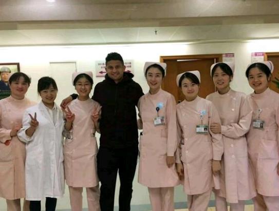 开局一张图!内容全靠编,埃神离开上港加盟梅