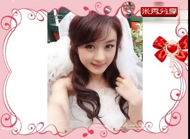 赵丽颖,内地新生代女演员,2006年参加了雅虎搜星的比赛,凭借良好的表现和大众的支持,最终获得冯小刚组冠军。自出道以来,参演了《新还珠格格》、《新红楼梦》、《新玉观音》、《大内低手》、《宫锁珠帘》等多部影视作品,其甜美的外形,清新可人的气质深受广大观众的喜爱。