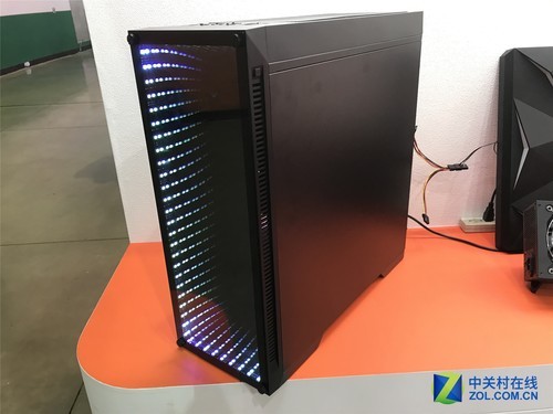 全方位实用设计 GAMEMAX新品亮相台北展(图8) 全方位实用设计 GAMEMAX新品亮相台北展(图8)