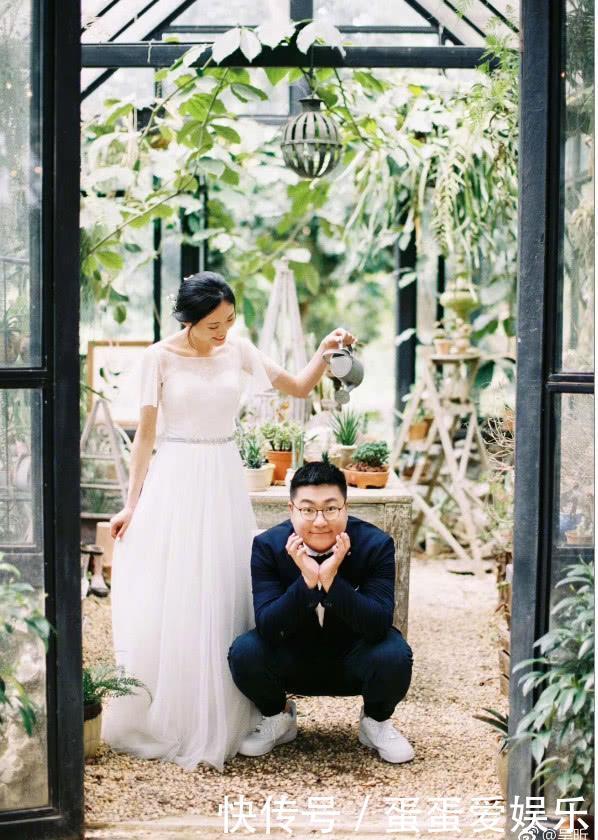 吴昕晒弟弟结婚照感慨多,亲弟迷之撞脸杜海涛