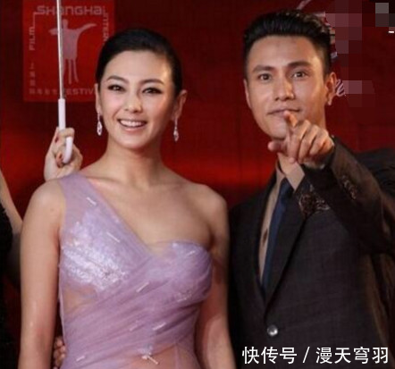 张雨绮穿透视裙亮相,陈坤用绅士眼一路献殷勤