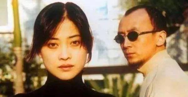 德艺双馨老艺人当年曾脚踩人脸,不知道是多少