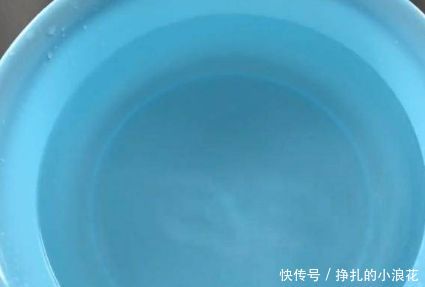 西瓜别放冰箱了,原来这样保存的西瓜更新鲜,看