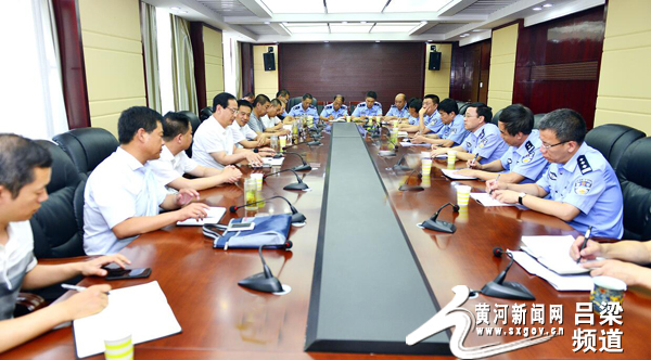 吕梁市副市长李安林在交口县调研(图)