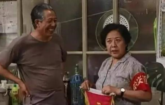 今天春晚怎么没有朱军