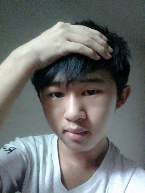 女生说男生五官长的好看是什么意思?是说他帅