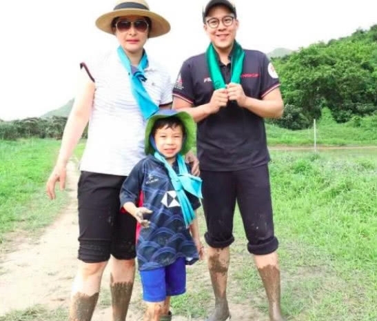 确认了!郭晶晶1月生下三胎女儿,网友:霍启刚妥