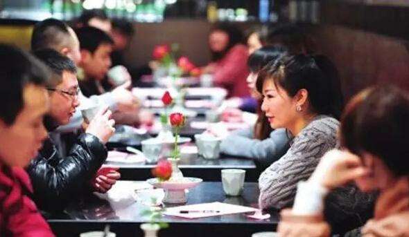 钱枫相亲送卸妆水？第一次见面买内裤？这些奇葩相亲男活该单身