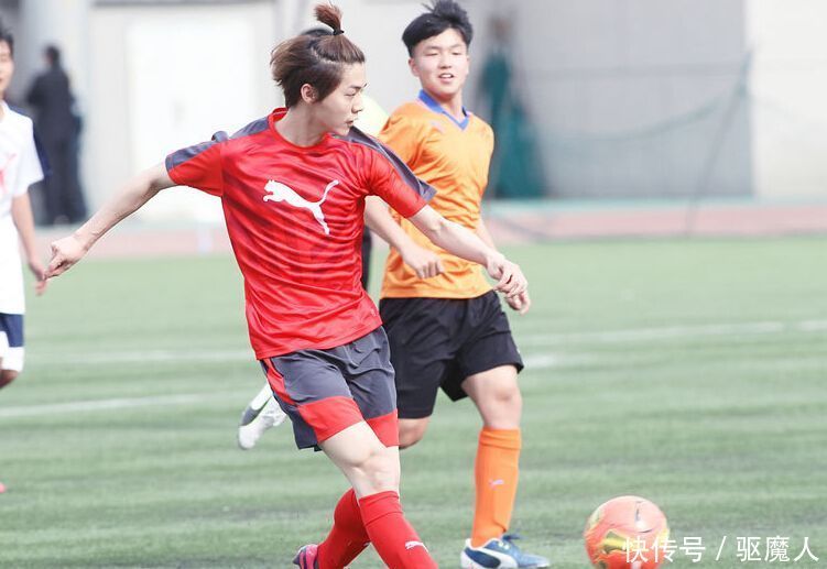 骗女友踢足球违法吗,骗女友踢足球违法吗知乎