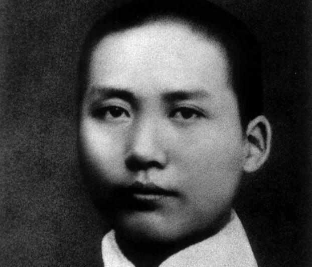鲁迅看毛主席的诗词,只说过一句评价,被毛泽东知道后只回复了一