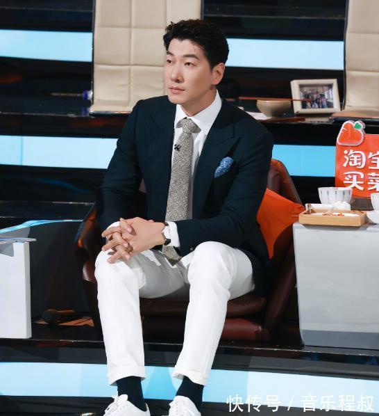 张老师有什么代表作吗?"或许对张亮来说,做演员,做模