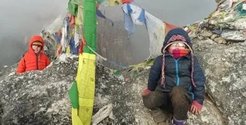 捷克4岁女孩登上珠峰大本营 成最年轻的攀登者