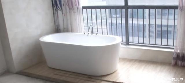 精装房成二手房,女子找媒体曝光之前是酒店,让