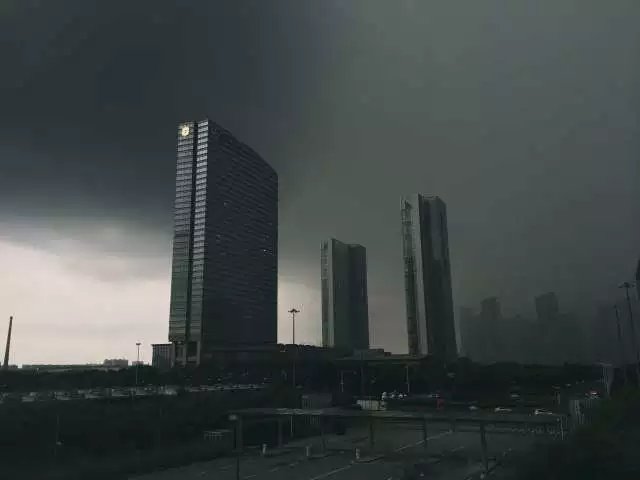 【摄影技巧】如何用手机拍摄更清晰照片?