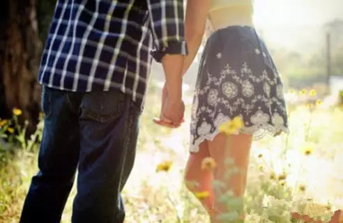 男生怎么才能让女生对你念念不忘 t01bc8ee9709b49df4f.jpg?size=492x320