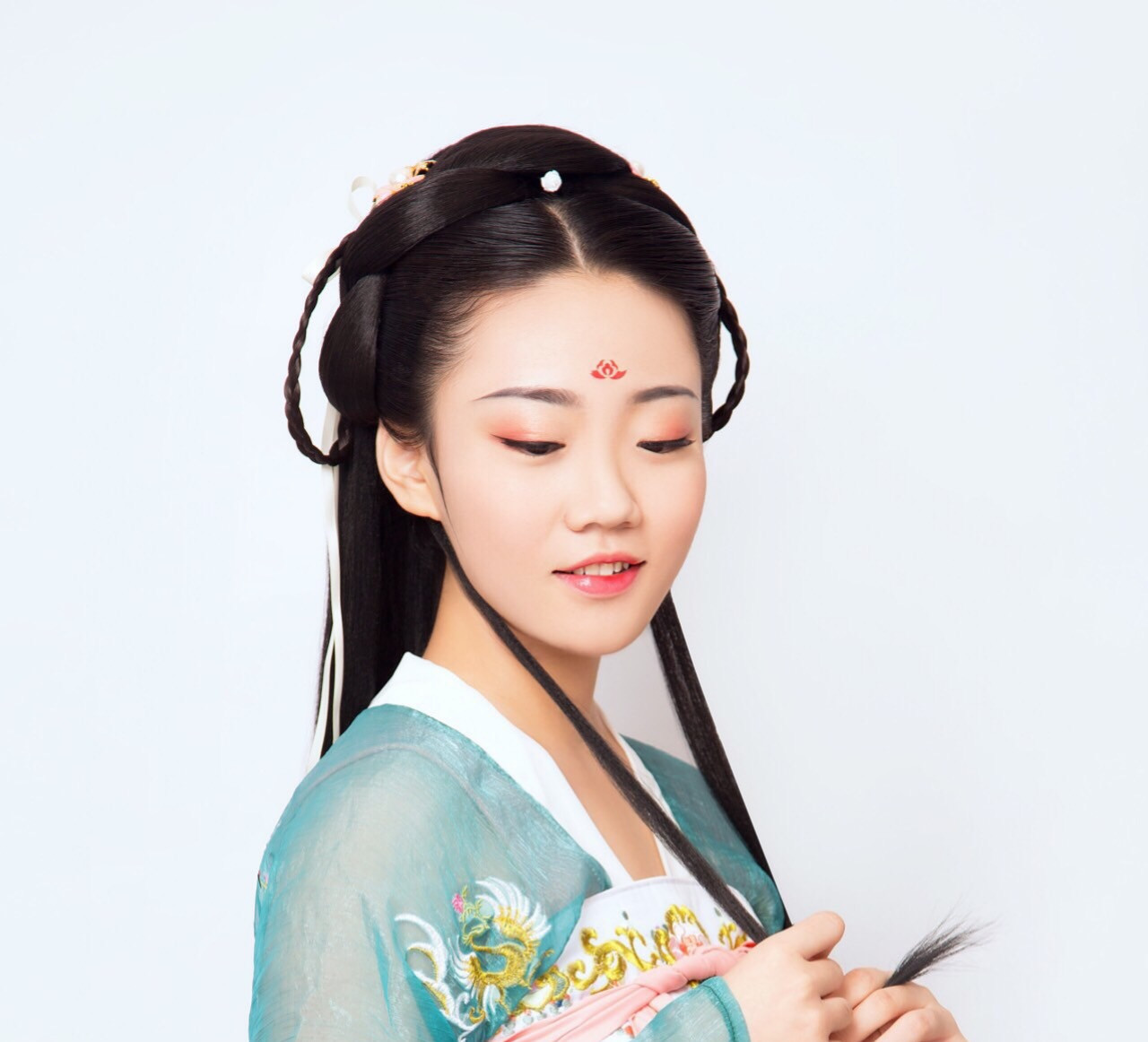 超详细的小家碧玉古装造型妆发教程