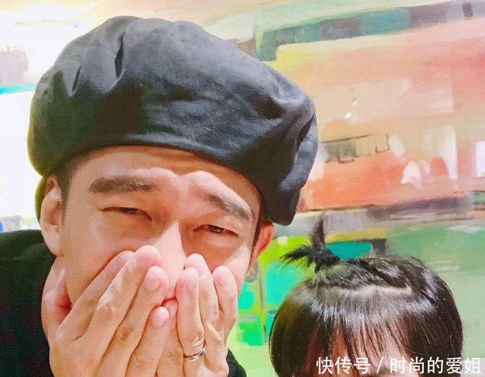 家人晒与眼睛软件真人表情包自制模仿,舅舅好美,舅妈合照图片