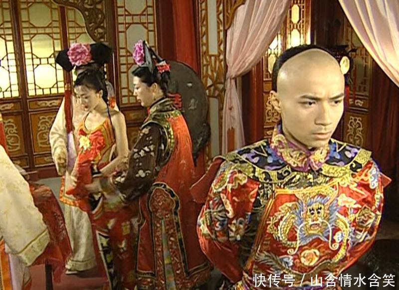 永琪与知画新婚之夜,要不是知画拦着,永琪早就跟知画办完事了!