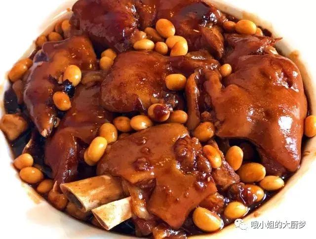 快手版红烧猪蹄炖黄豆