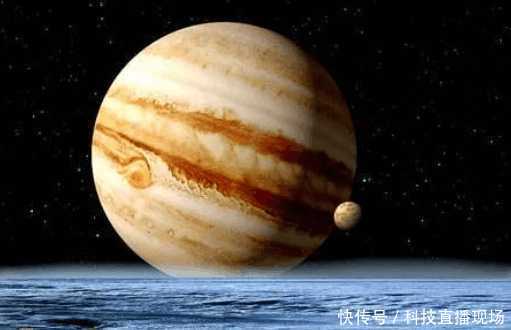 火星与木星间的小行星带，有50万颗小行星，疑有撞击地球的风险