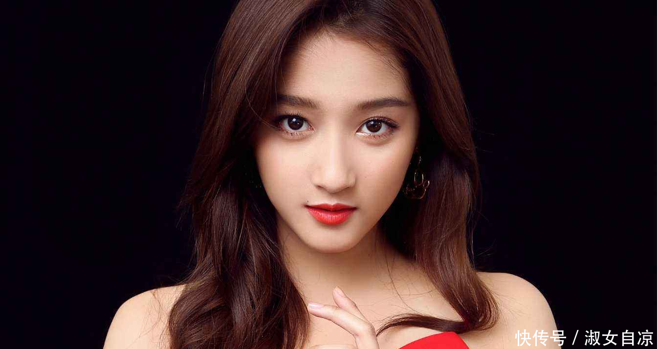 鹿晗吻了关晓彤34秒,看关晓彤的反应就知道她